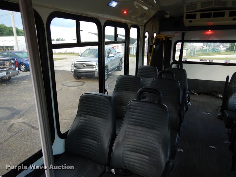 image for item DH5119 2010 Chevrolet Express G4500  shuttle bus