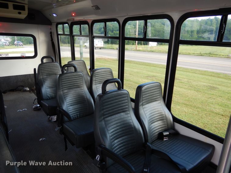 image for item DH5119 2010 Chevrolet Express G4500  shuttle bus