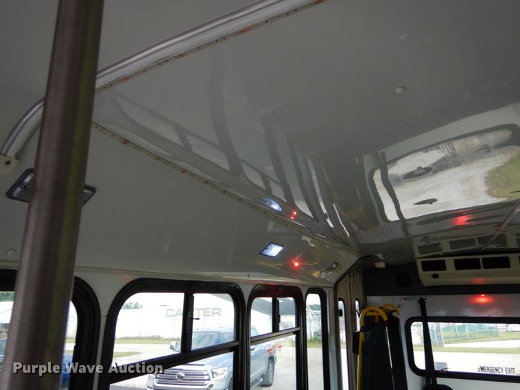 image for item DH5119 2010 Chevrolet Express G4500  shuttle bus