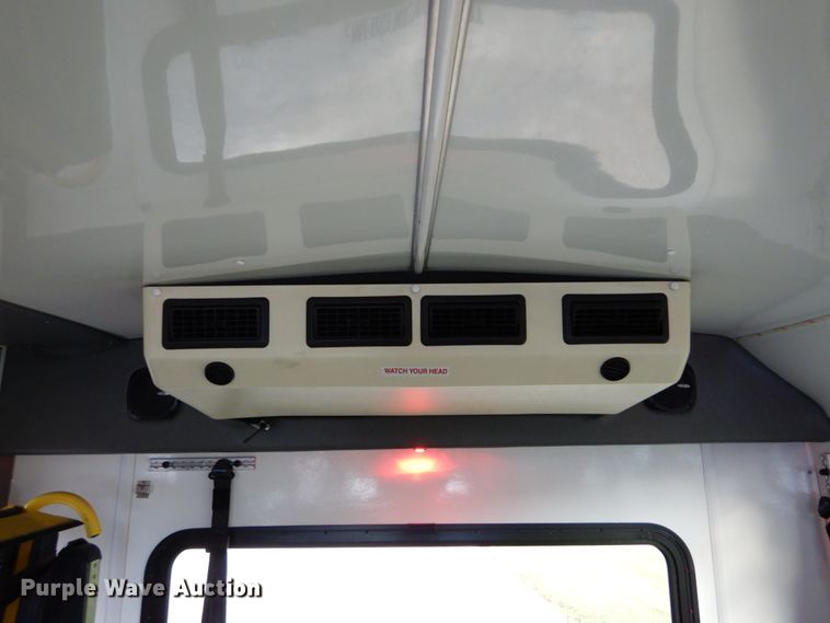 image for item DH5119 2010 Chevrolet Express G4500  shuttle bus