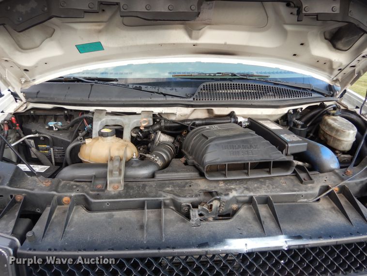 image for item DH5119 2010 Chevrolet Express G4500  shuttle bus