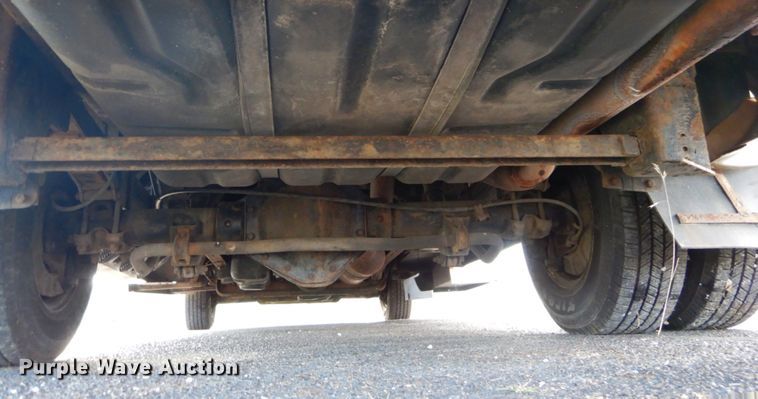 image for item DH5119 2010 Chevrolet Express G4500  shuttle bus