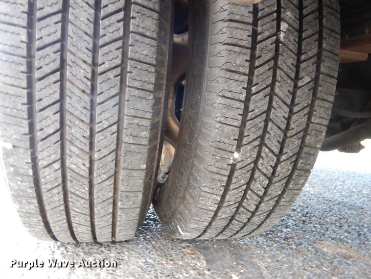 image for item DH5119 2010 Chevrolet Express G4500  shuttle bus