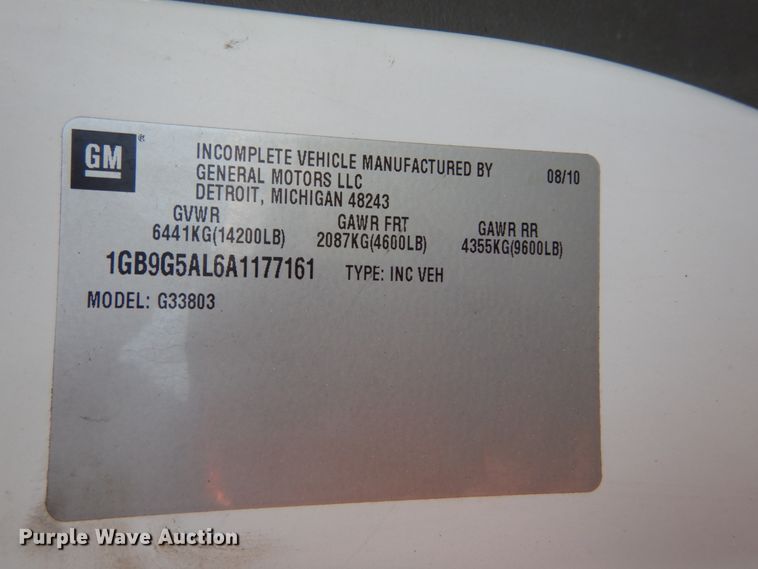 image for item DH5119 2010 Chevrolet Express G4500  shuttle bus