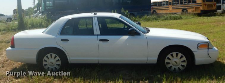 image for item DH5128 2010 Ford Crown Victoria Police Interceptor