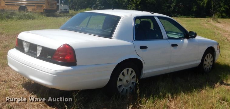 image for item DH5128 2010 Ford Crown Victoria Police Interceptor