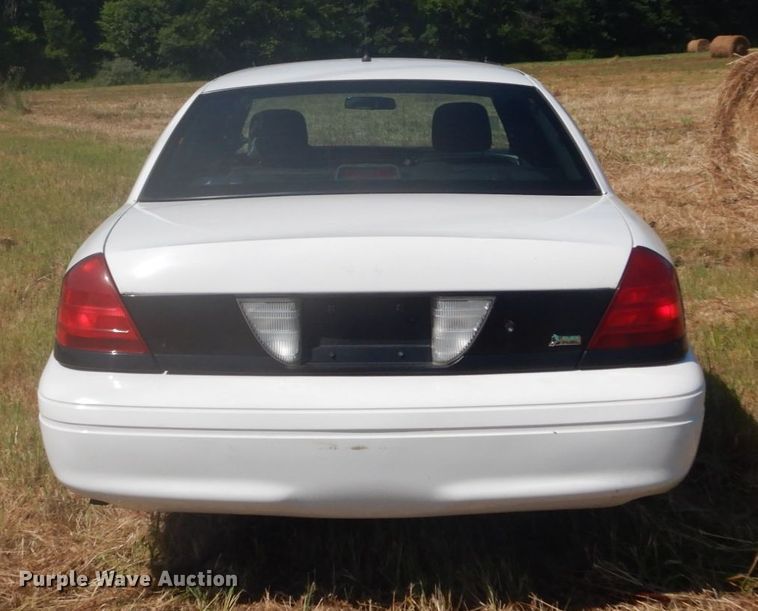 image for item DH5128 2010 Ford Crown Victoria Police Interceptor
