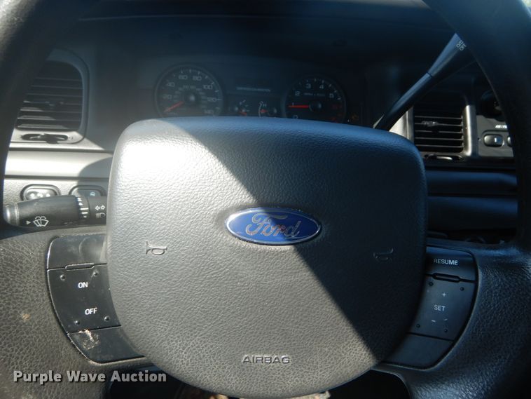 image for item DH5128 2010 Ford Crown Victoria Police Interceptor