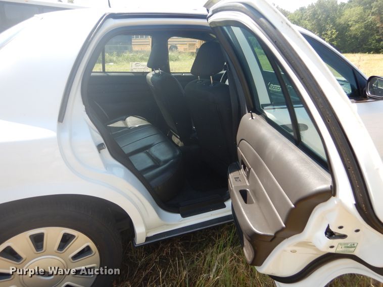 image for item DH5128 2010 Ford Crown Victoria Police Interceptor