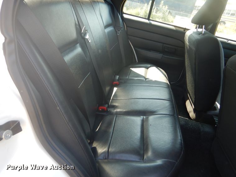 image for item DH5128 2010 Ford Crown Victoria Police Interceptor