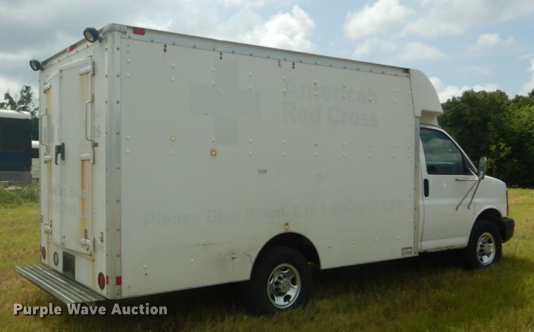 image for item DH5130 2005 Chevrolet Express 3500  delivery truck
