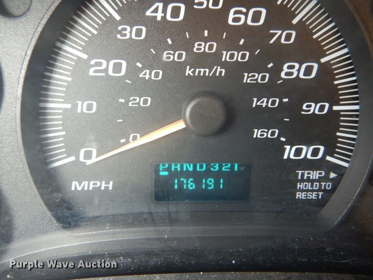 image for item DH5130 2005 Chevrolet Express 3500  delivery truck