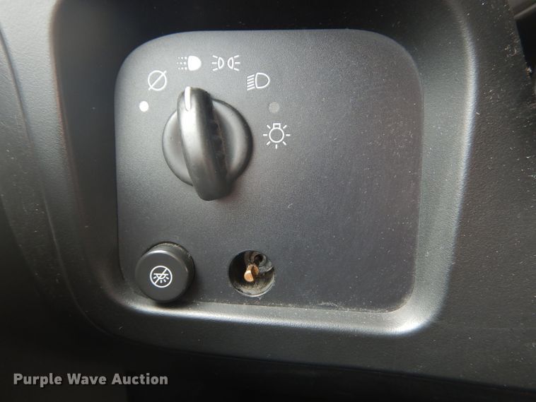 image for item DH5130 2005 Chevrolet Express 3500  delivery truck