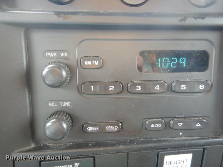 image for item DH5130 2005 Chevrolet Express 3500  delivery truck