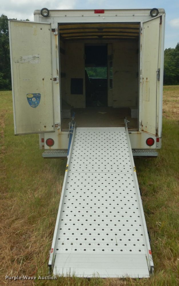 image for item DH5130 2005 Chevrolet Express 3500  delivery truck