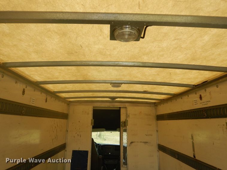 image for item DH5130 2005 Chevrolet Express 3500  delivery truck