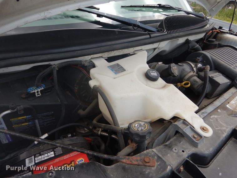 image for item DH5130 2005 Chevrolet Express 3500  delivery truck