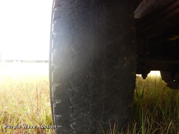 image for item DH5130 2005 Chevrolet Express 3500  delivery truck