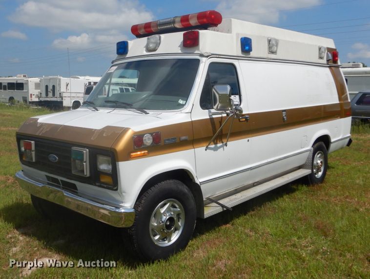 image for item DH5132 1990 Ford Econoline E350  ambulance