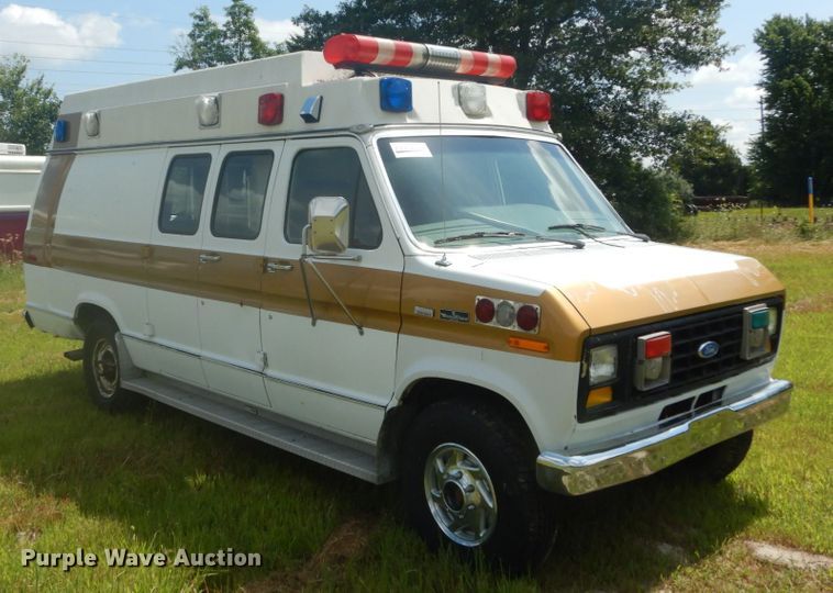 image for item DH5132 1990 Ford Econoline E350  ambulance