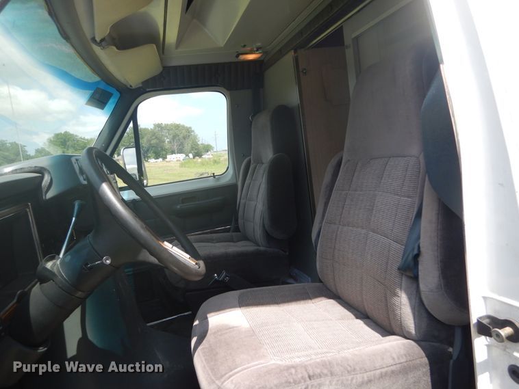 image for item DH5132 1990 Ford Econoline E350  ambulance