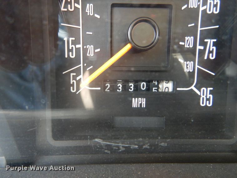 image for item DH5132 1990 Ford Econoline E350  ambulance