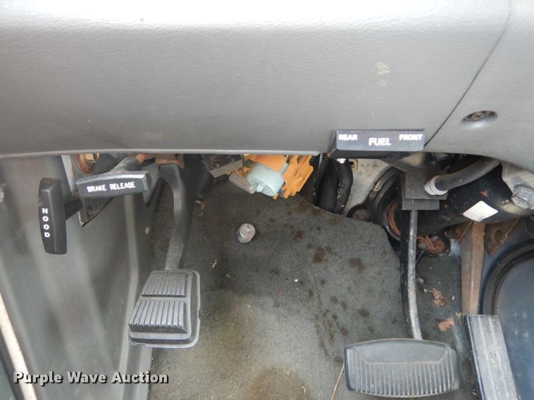 image for item DH5132 1990 Ford Econoline E350  ambulance