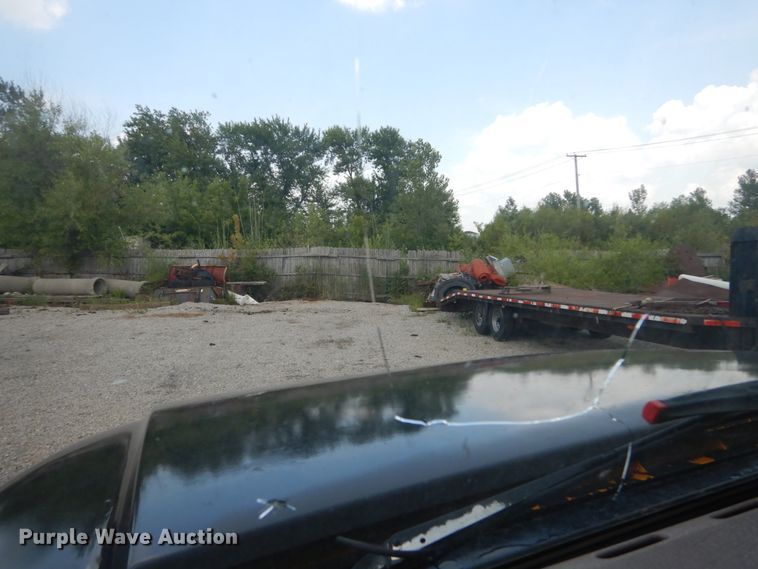 image for item DH5133 1999 International 4700  flatbed truck