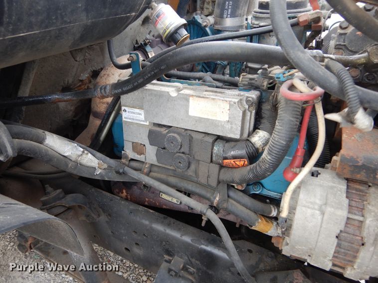 image for item DH5133 1999 International 4700  flatbed truck