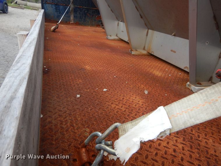 image for item DH5133 1999 International 4700  flatbed truck