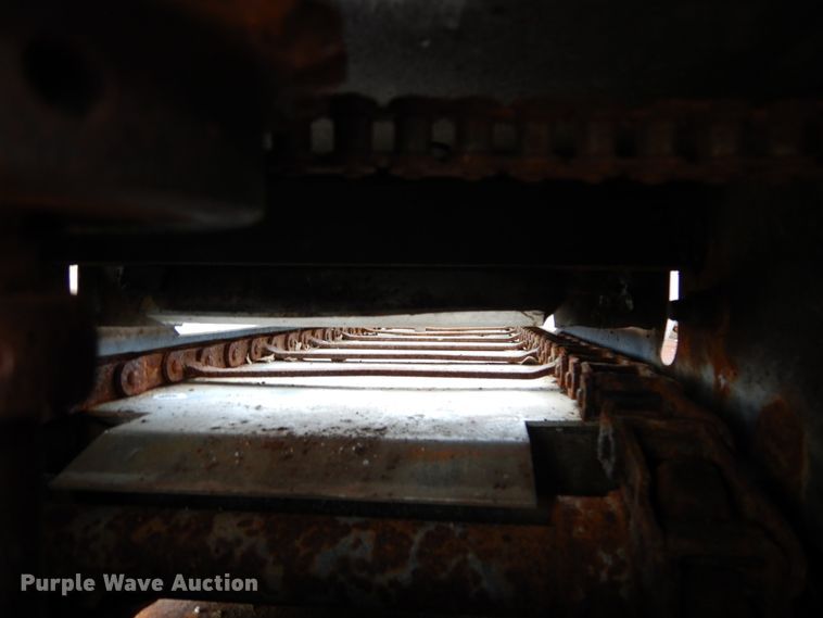 image for item DH5133 1999 International 4700  flatbed truck