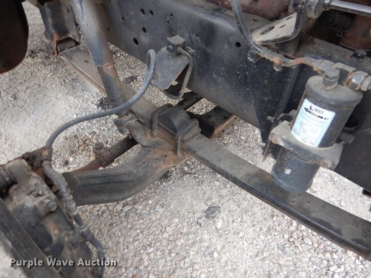 image for item DH5133 1999 International 4700  flatbed truck