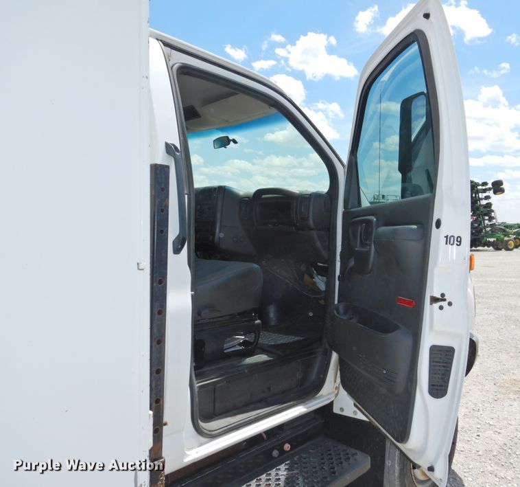 image for item DI0154 2009 Chevrolet C4500  service truck