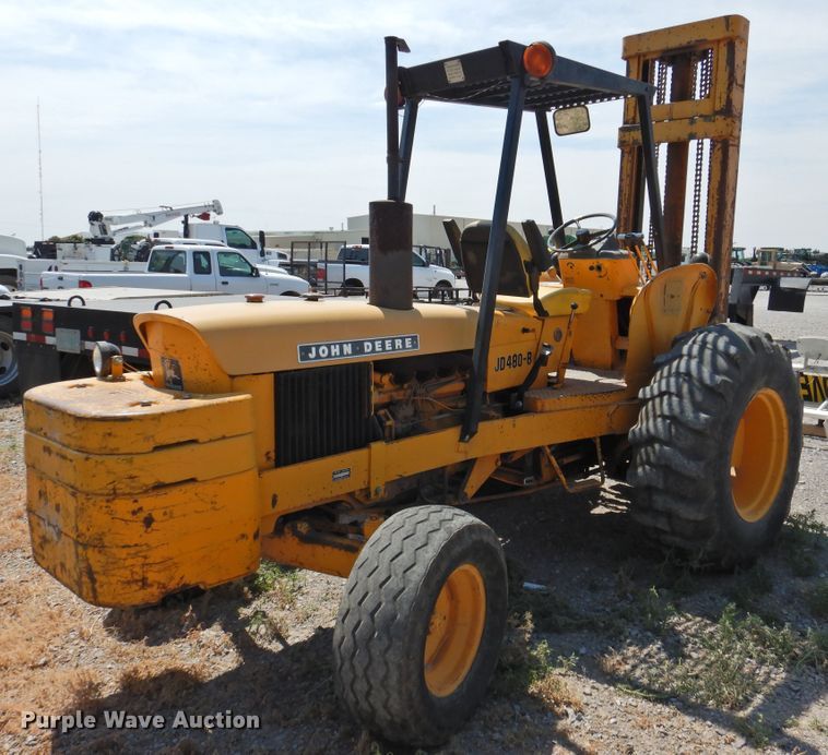 image for item DI0168 1980 John Deere 480B  forklift
