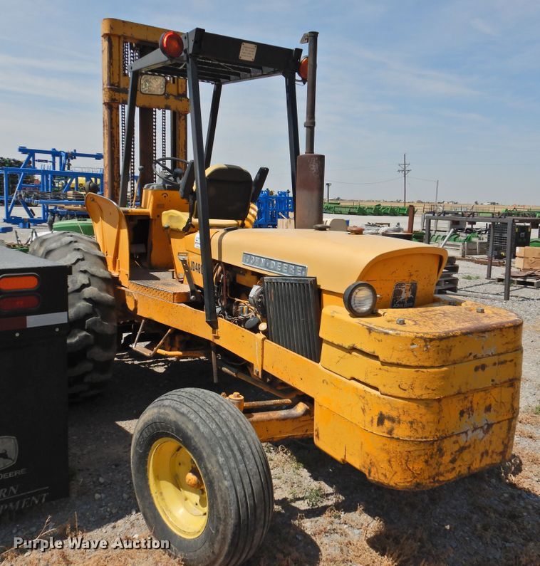 image for item DI0168 1980 John Deere 480B  forklift