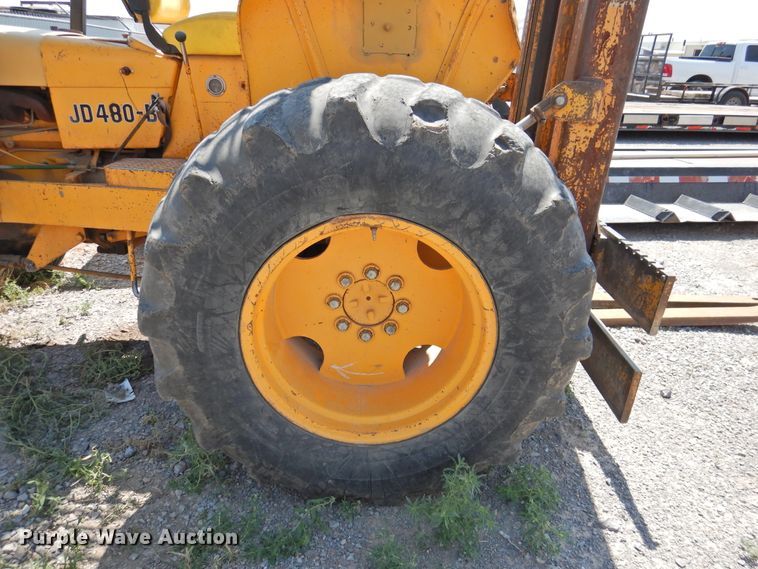 image for item DI0168 1980 John Deere 480B  forklift