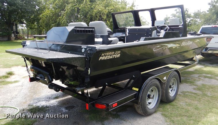 image for item DI0280 2018 SeaArk Predator 220  boat