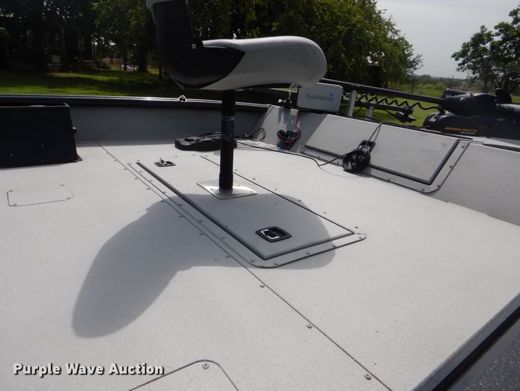 image for item DI0280 2018 SeaArk Predator 220  boat