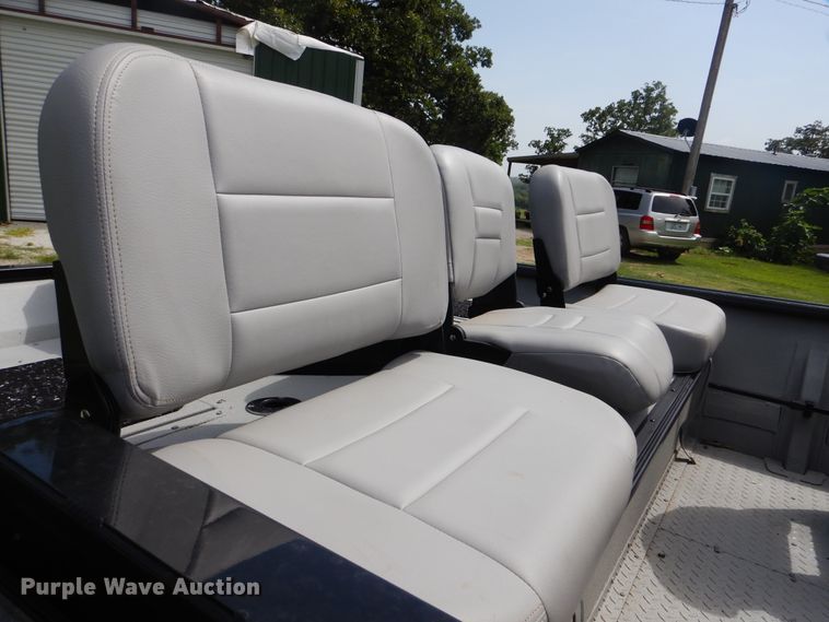 image for item DI0280 2018 SeaArk Predator 220  boat