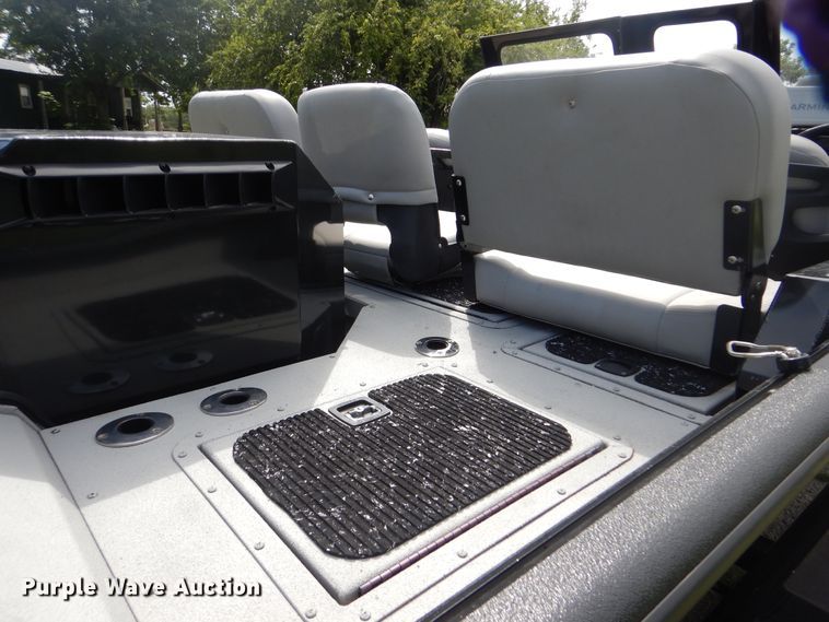 image for item DI0280 2018 SeaArk Predator 220  boat