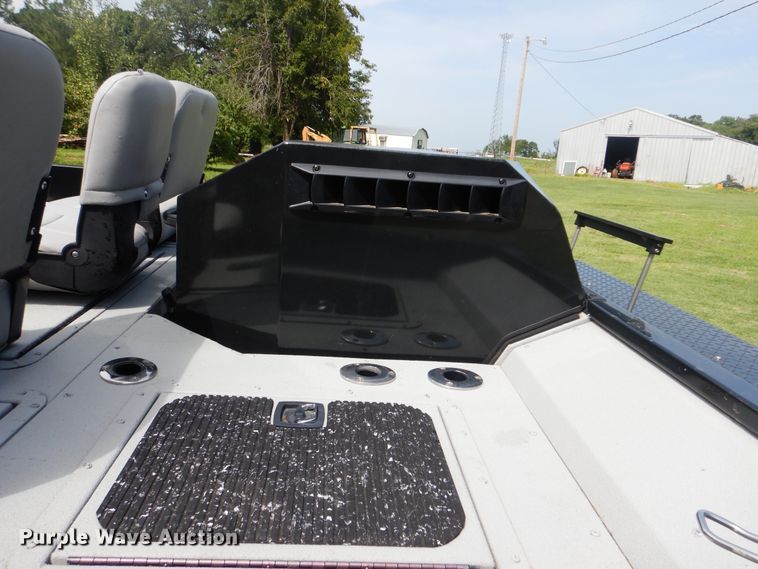 image for item DI0280 2018 SeaArk Predator 220  boat