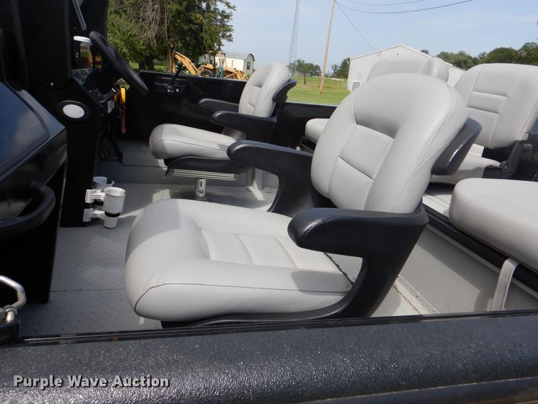 image for item DI0280 2018 SeaArk Predator 220  boat