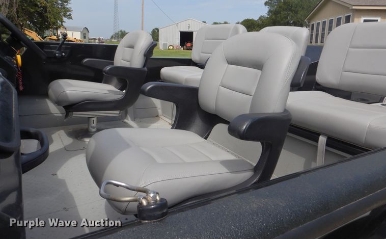 image for item DI0280 2018 SeaArk Predator 220  boat