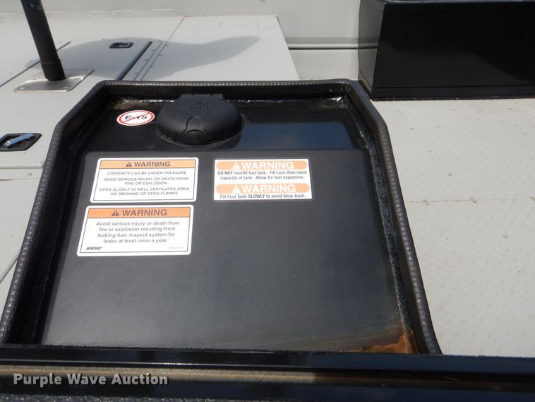 image for item DI0280 2018 SeaArk Predator 220  boat