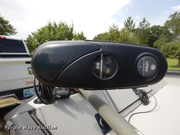 image for item DI0280 2018 SeaArk Predator 220  boat