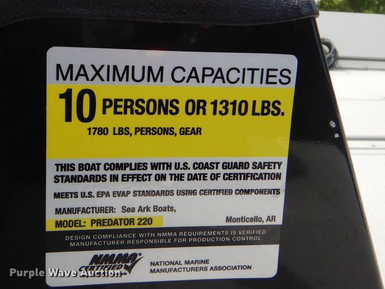 image for item DI0280 2018 SeaArk Predator 220  boat