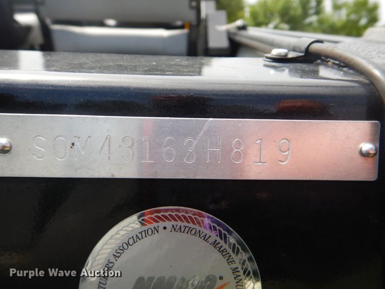 image for item DI0280 2018 SeaArk Predator 220  boat