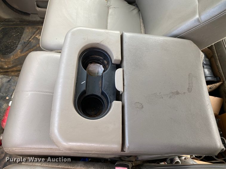 image for item DI8751 2008 Ford F550 Super Duty XL  Crew Cab flatbed truck