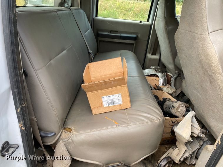 image for item DI8751 2008 Ford F550 Super Duty XL  Crew Cab flatbed truck