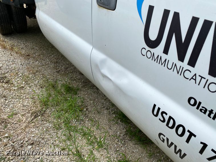 image for item DI8751 2008 Ford F550 Super Duty XL  Crew Cab flatbed truck